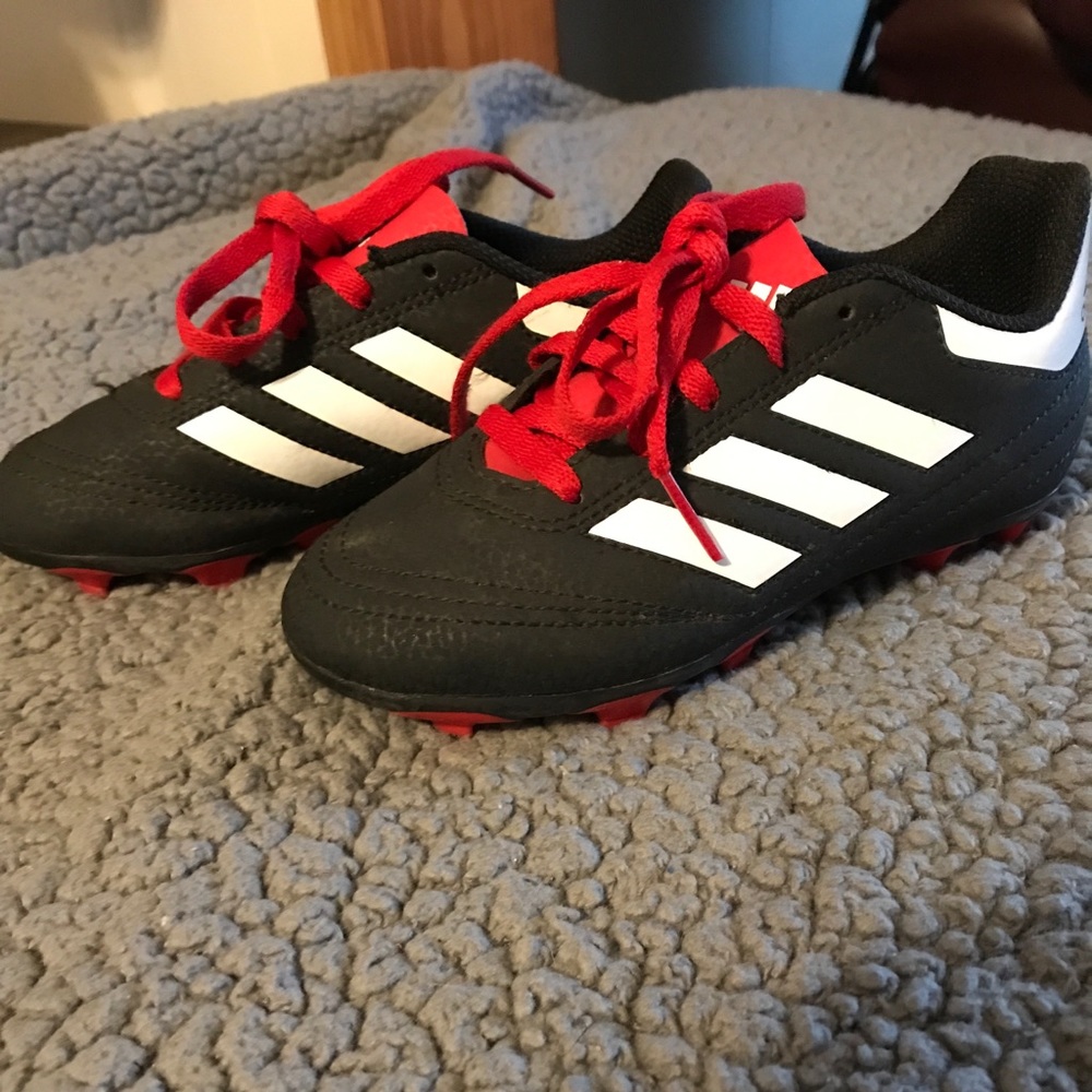 Boys size 12 adidas soccer cleats